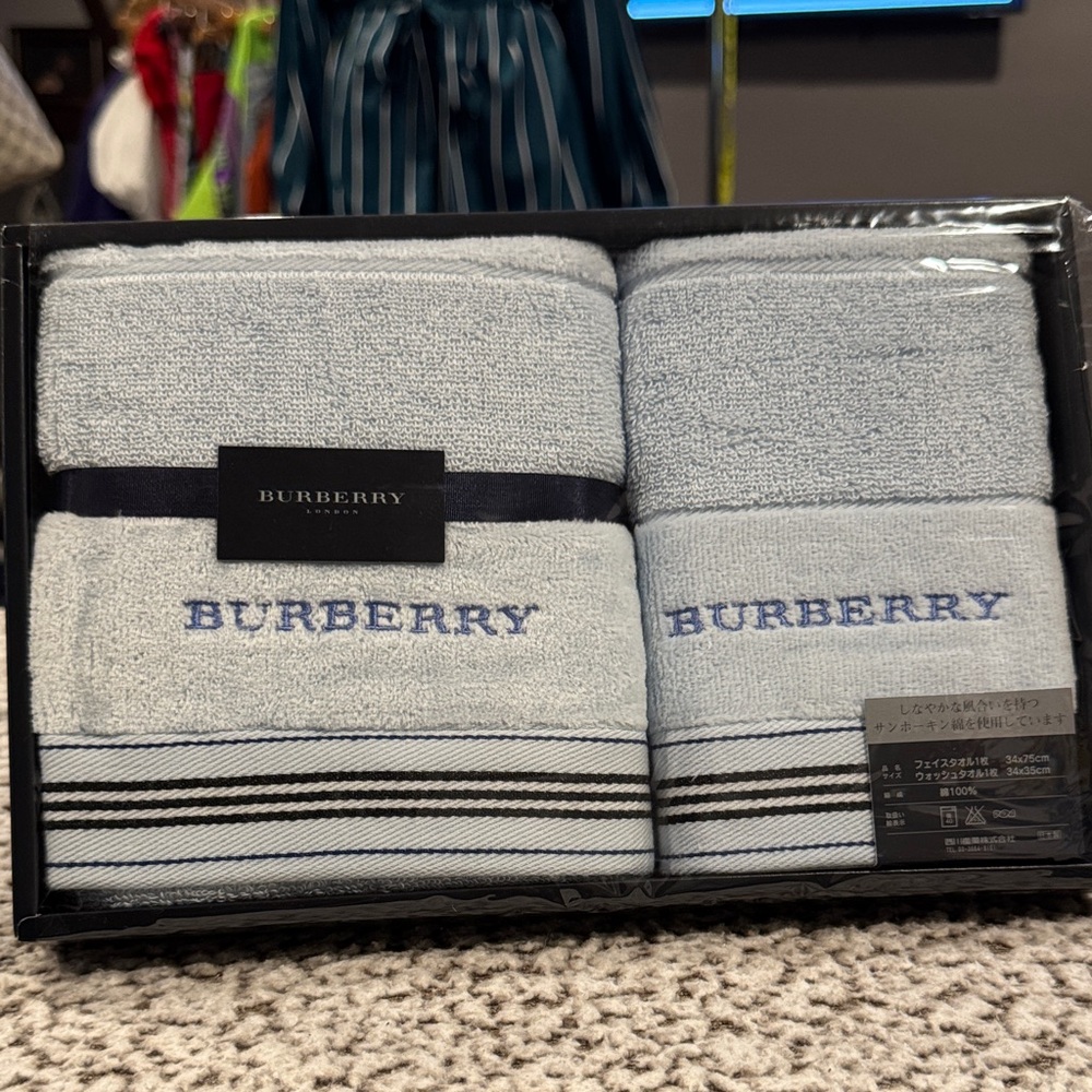 Burberry Light Blue Towel Set with Stripes
